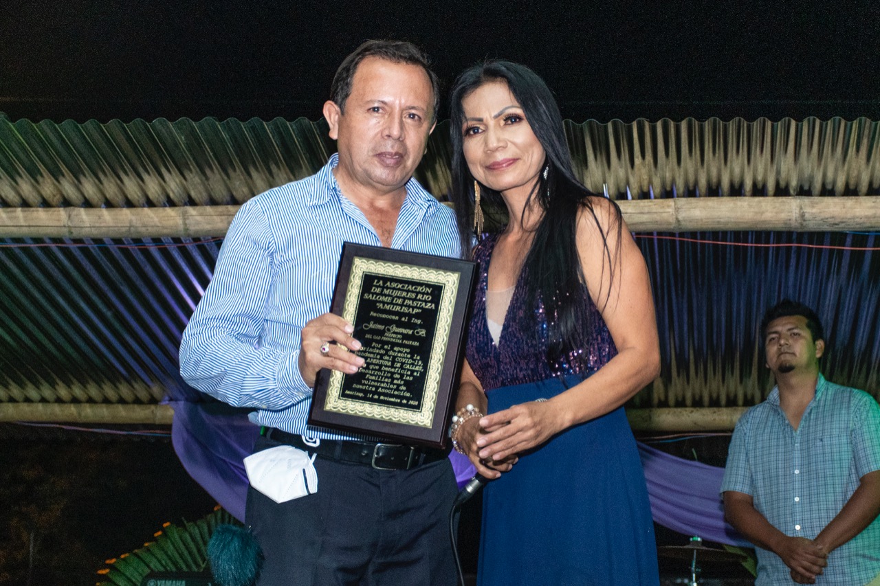 ¡Prefecto participó en elección de la Reina de Amurisap!