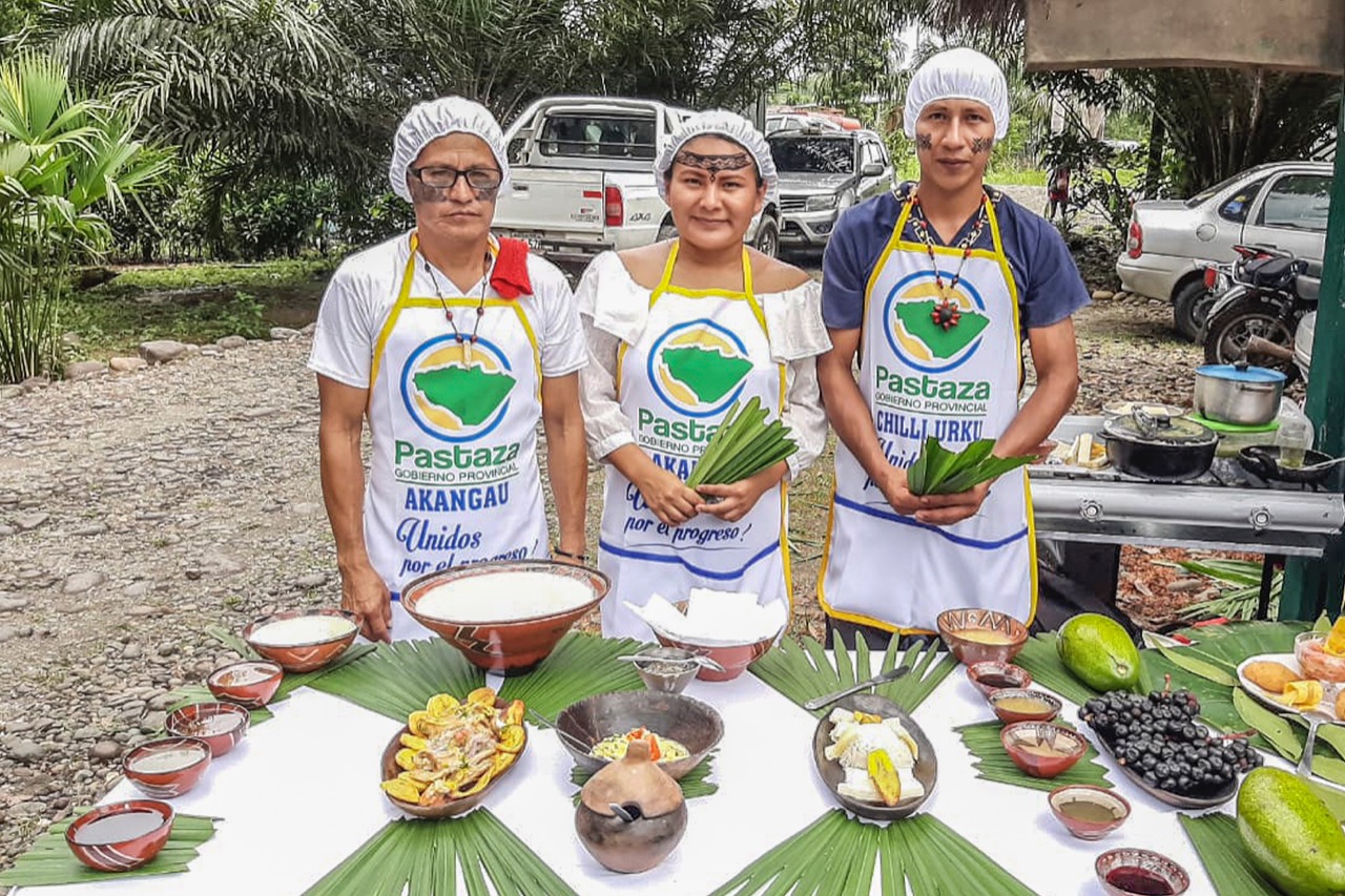 Emprendimientos turísticos de Arajuno recibieron capacitación en gastronomía amazónica.