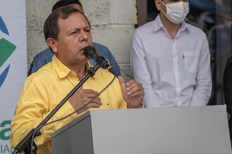 ¡Minuto Cívico, resaltó el Día del Maestro Ecuatoriano!