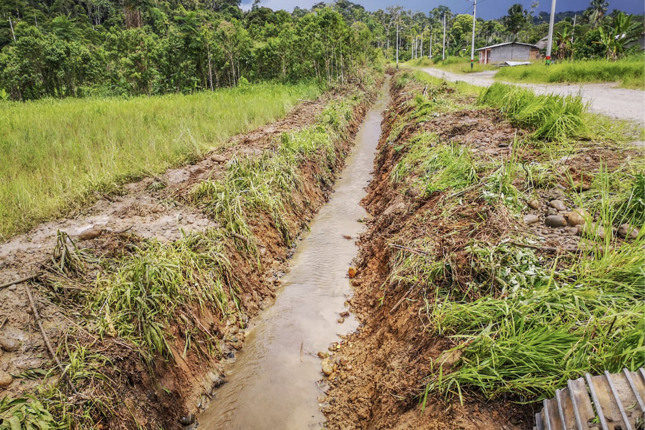 ¡Se implementan sistemas de drenaje en la parroquia Simón Bolívar!