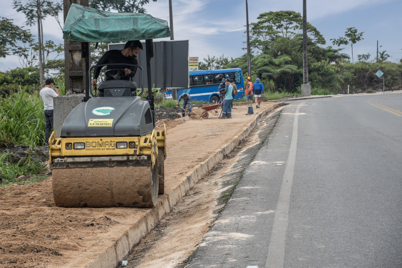 ¡La Prefectura continúa trabajando en la caminería del paso lateral!