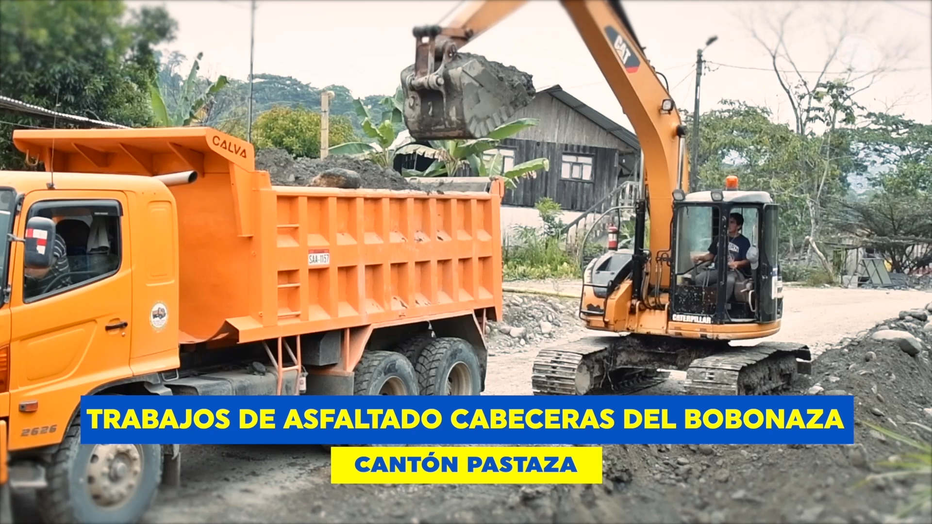 Trabajos del asfaltado de 4.5 kilómetros desde la comunidad Cabeceras del Bobonaza, hasta Taculín