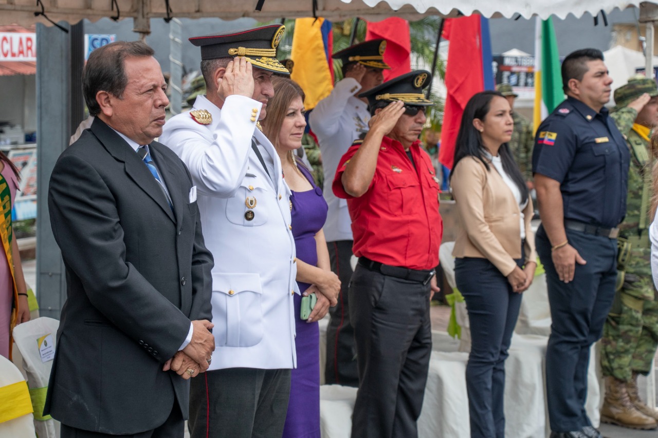 Prefecto Participó de la Ceremonia por el día del Escudo