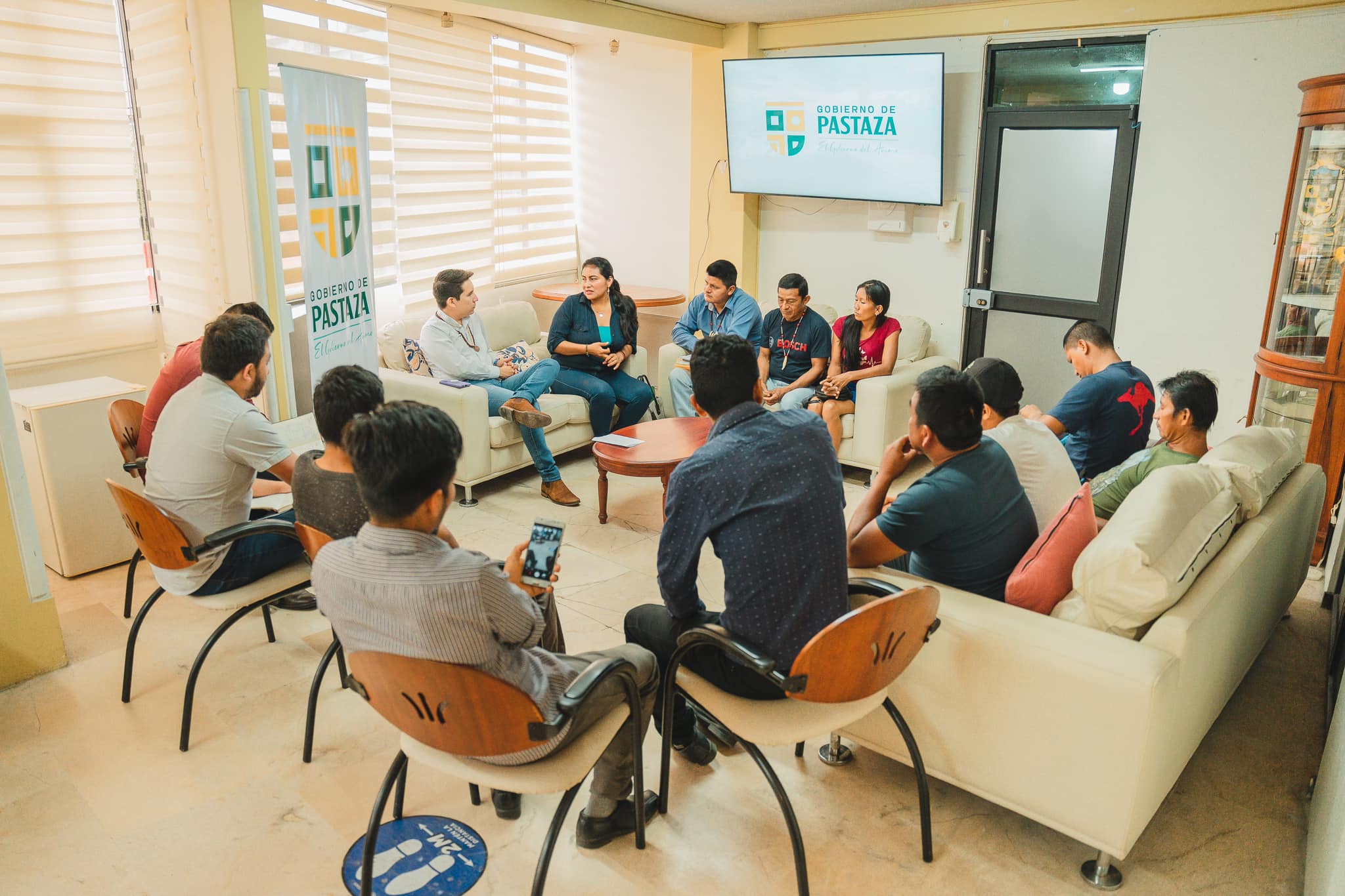 Recibimos cada martes a nuestras comunidades