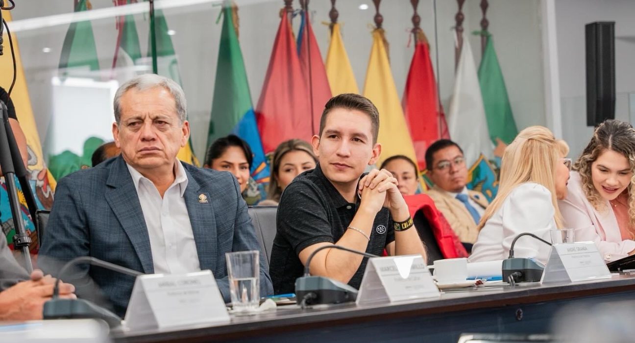 Perfecto André Granda asistió a la asamblea general de prefectos del CONGOPE